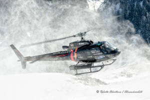 Eurocopter AS-350 F-HAUF snow